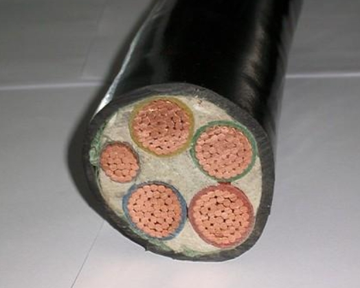 如何辨別電線電纜內(nèi)部的品質(zhì).jpg 如何辨別電線電纜內(nèi)部的品質(zhì).jpg